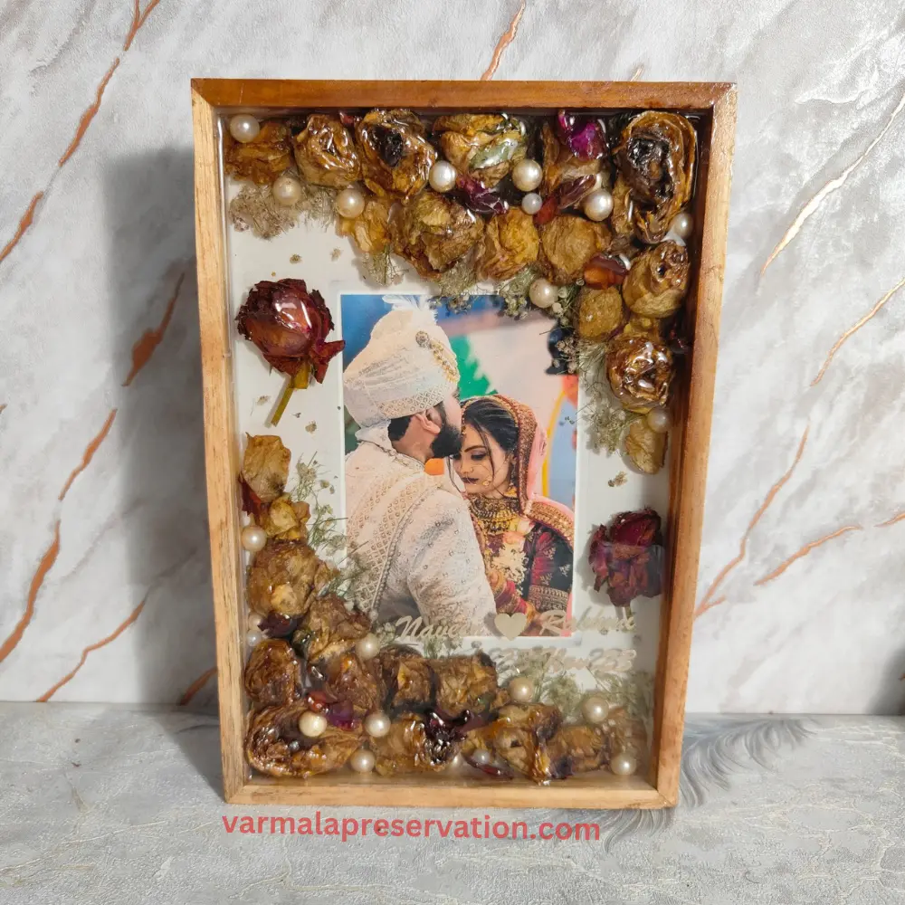 anniversary-flower-preservation-frame