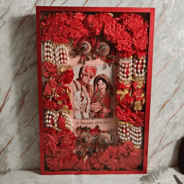 anniversary-flower-preserved-couple-photo-frame