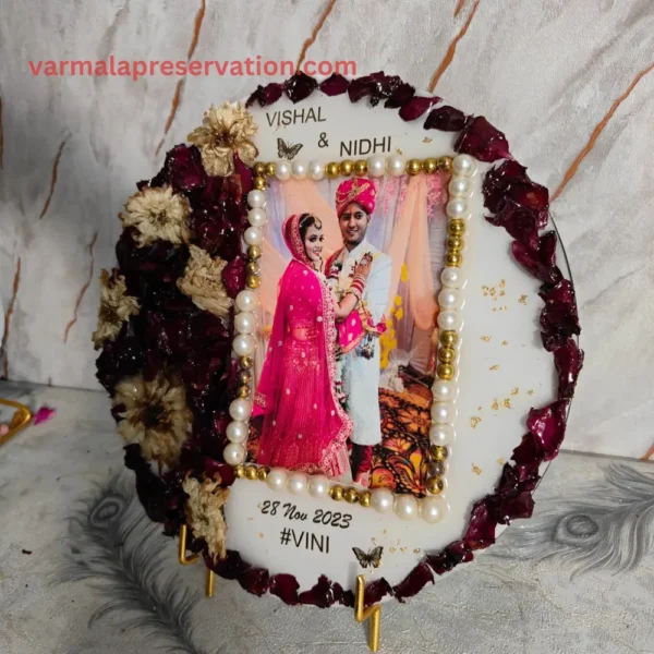artistic-varmala-preservation-wedding-keepsake