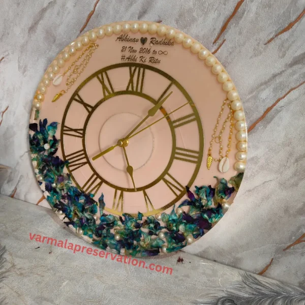 couple-name-wedding-date-preservation-resin-wall-clock