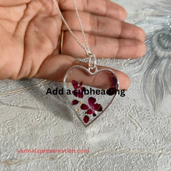 epoxy-silver-pendant-jewelry-with-flower