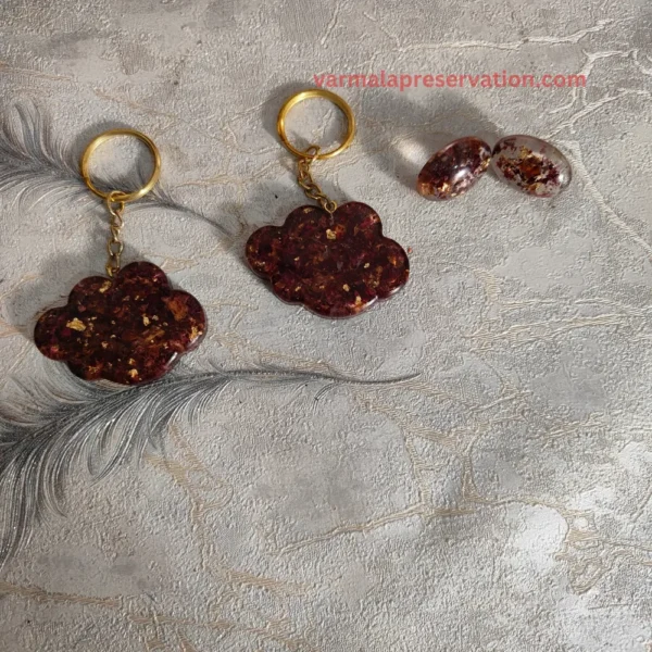 Resin Flower Double Keychain with Stud Earrings, Personalized Epoxy Resin Jewellery for Theme-based Partywears, weddings and more