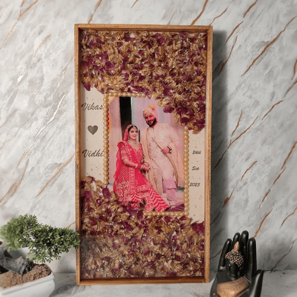 unique-resin-art-wedding-varmala-preservation