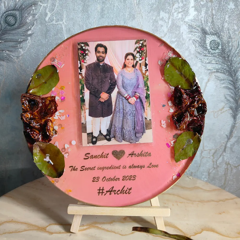 unique-ring-ceremony-gifted-bouquet-preserved-photo-frame