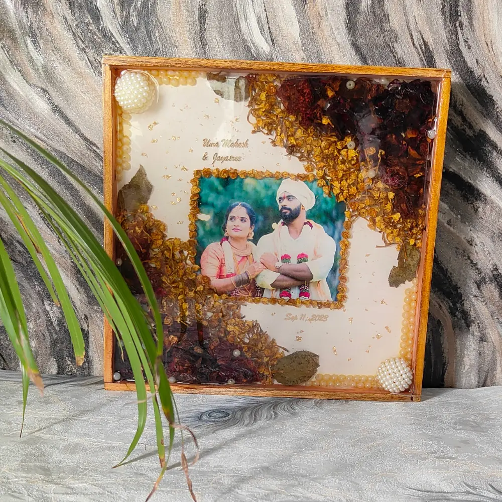 unique-square-photo-frame-preservation