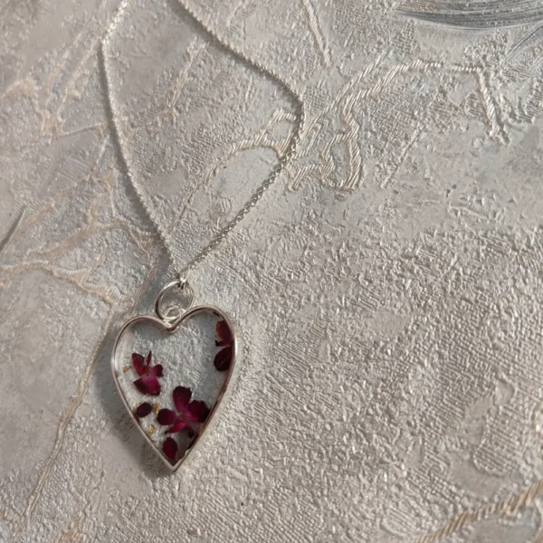 Heart-Shape-Crystal-Clear-Red-Flower-Preserved-Resin-Pendant