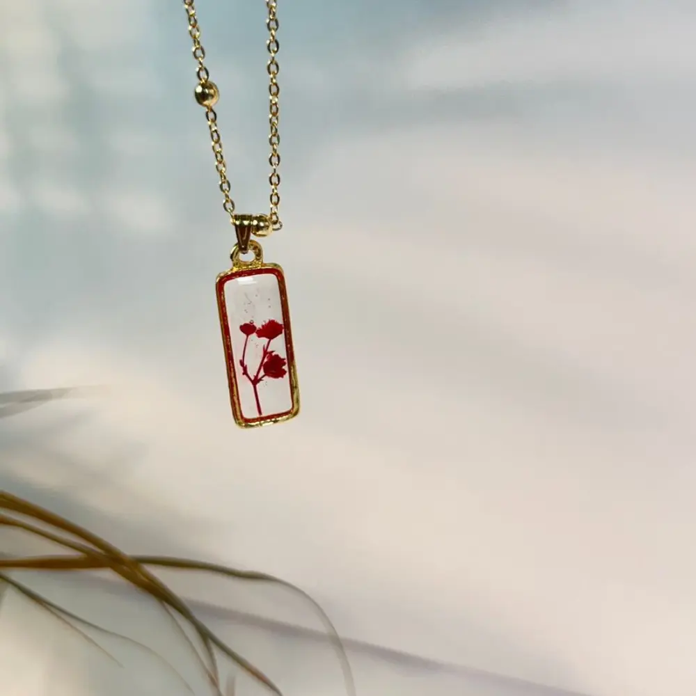 artistic-epoxy-jewellery-for-party