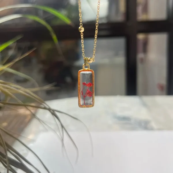 baby-breath-gipsy-flower-epoxy-pendant