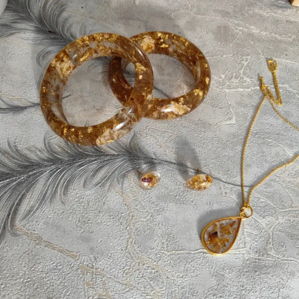 Personalise Handcrafted Golden Epoxy Resin Earing, Pendant and Bangles | Beautiful Resin Jewellery Set |