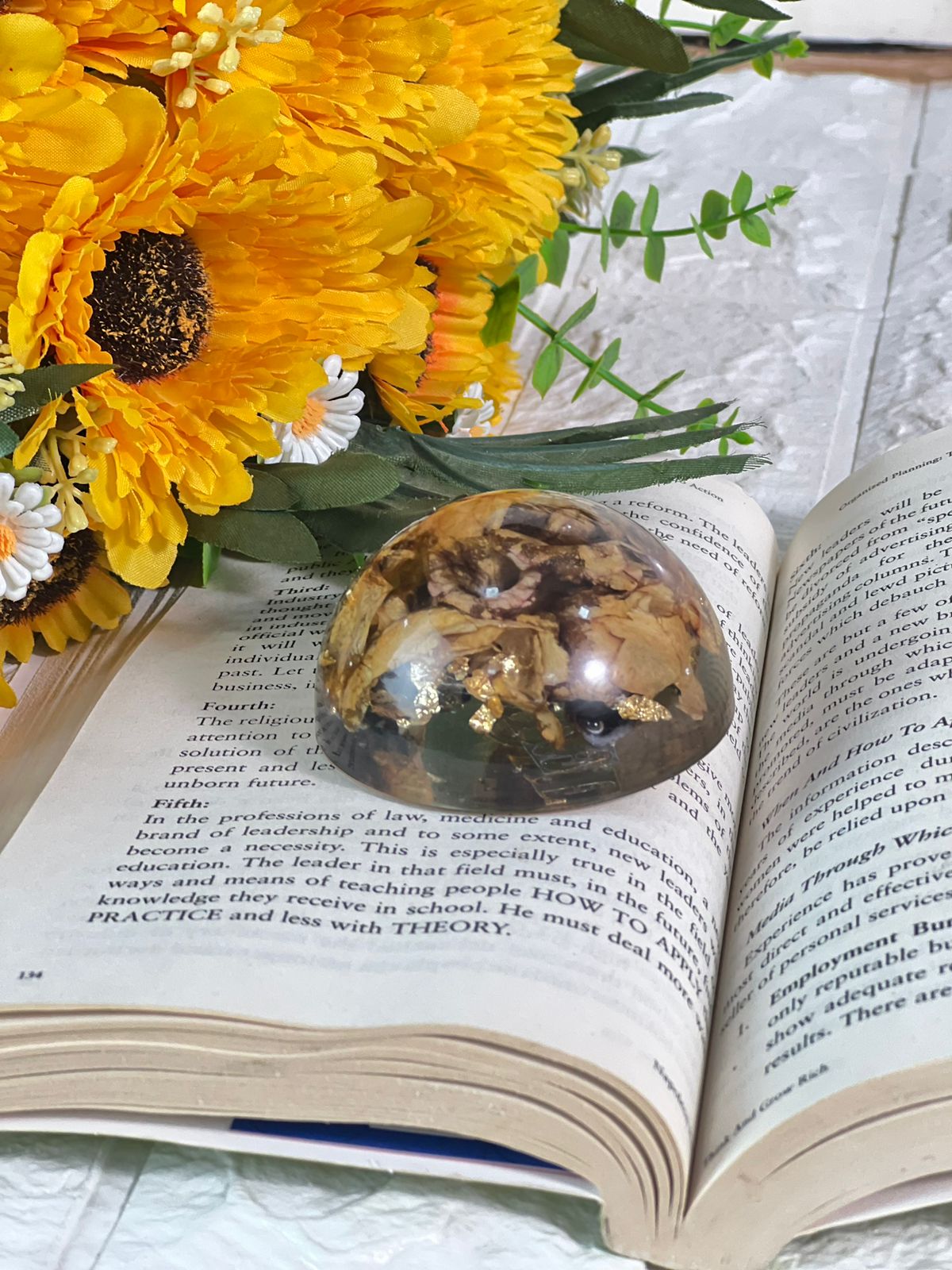 Custom flower preserved resin globe