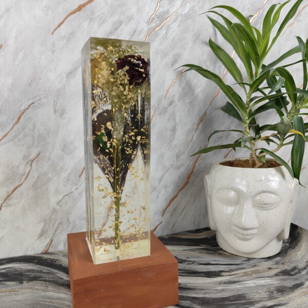 Personalized-flower-preservation-in-resin