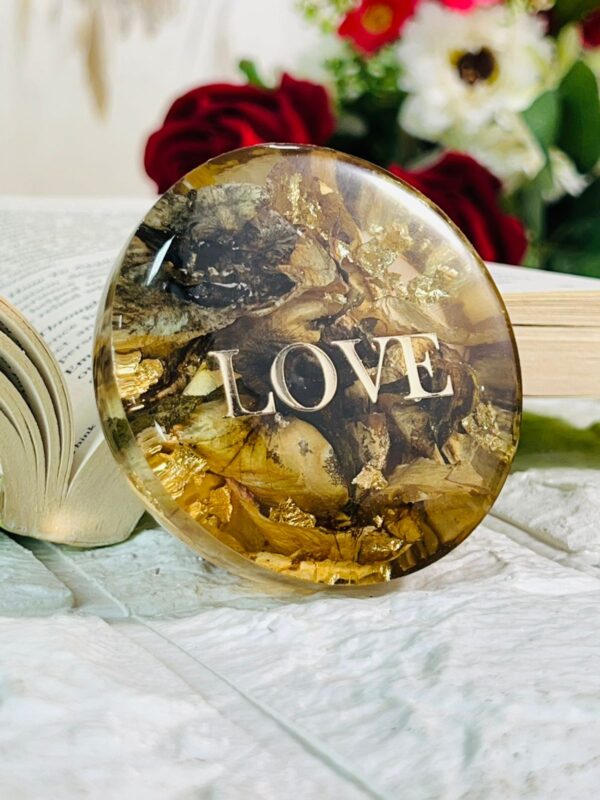 Resin dome paperweight