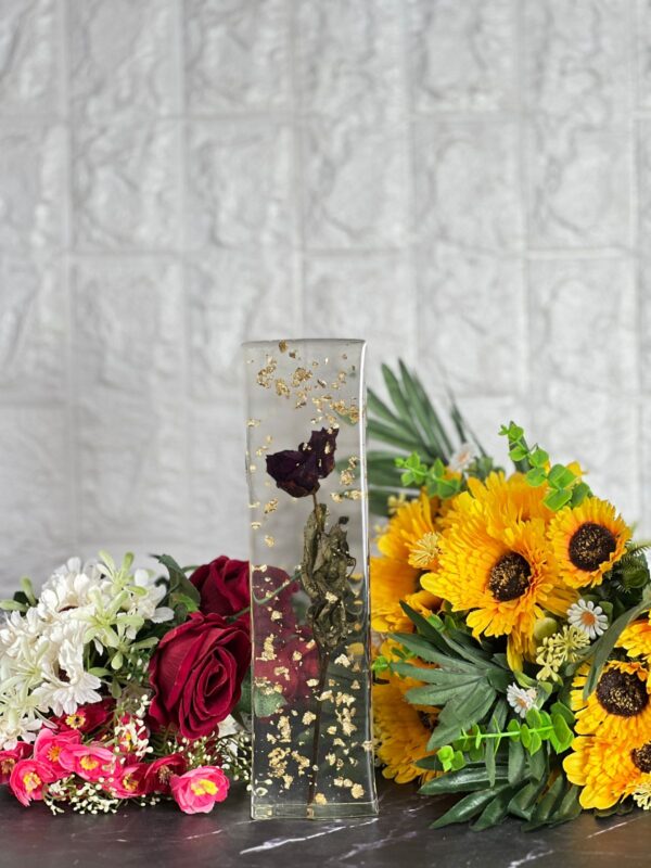 Resin preserved single rose block