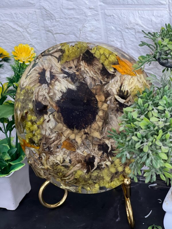 flower preservation in resin