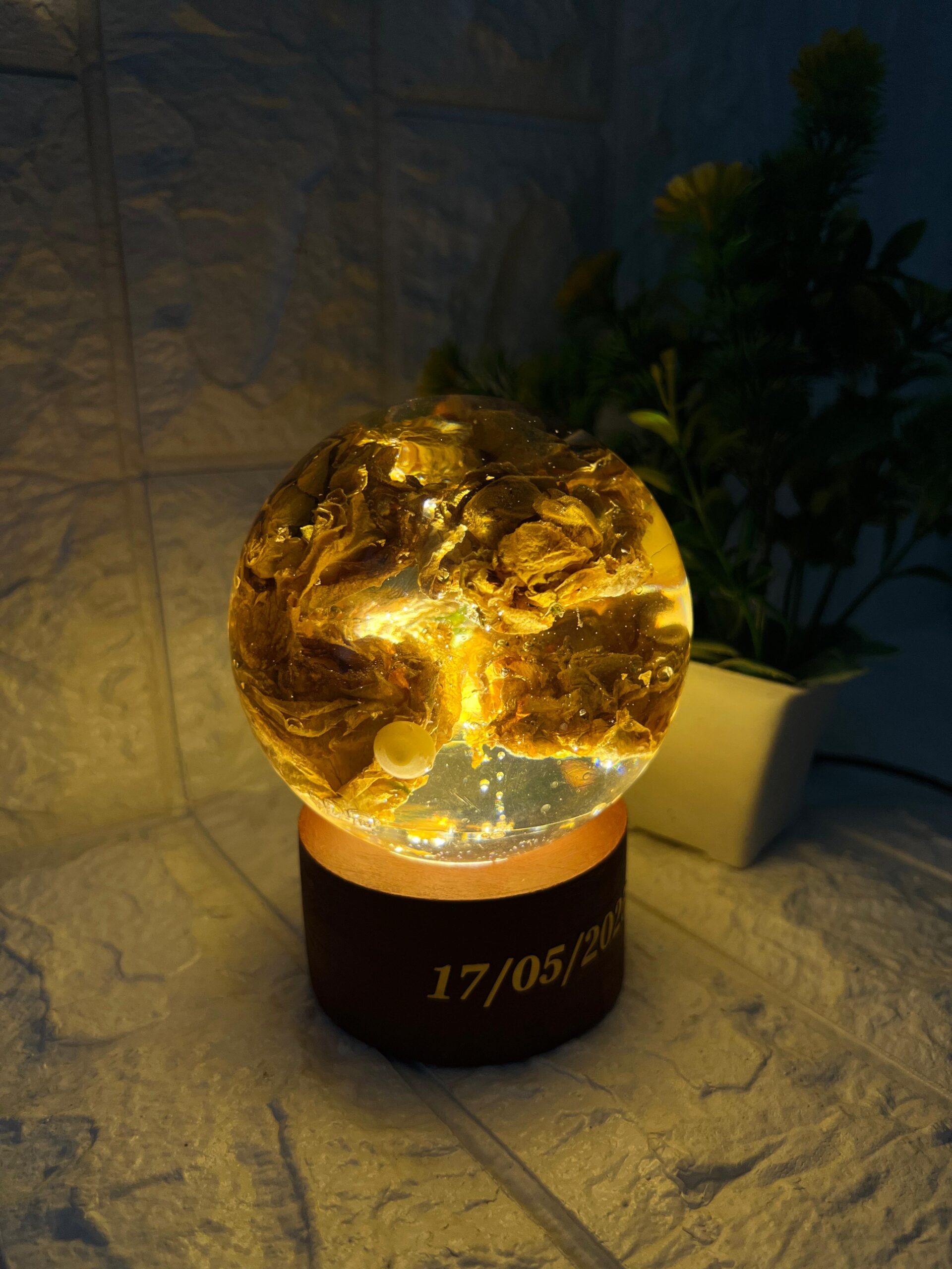 handmade resin lamp with varmala flowers