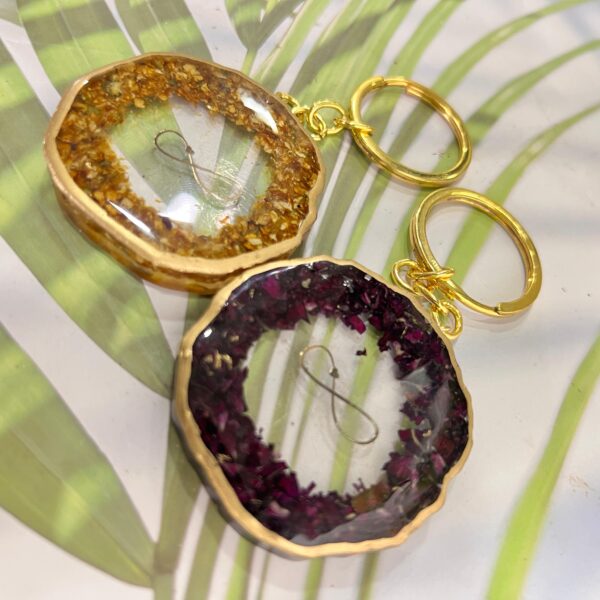 varmala flowers preserved in resin keychain